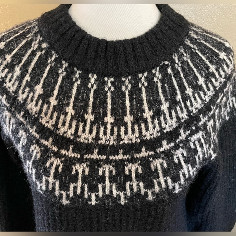 Cozy Nordic Sweater NWT by Universal Thread - Picture 5 of 10